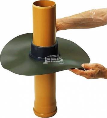 SwimFol fólia átvezetés DN 100 ( előre felragasztva 110 KG csőre )